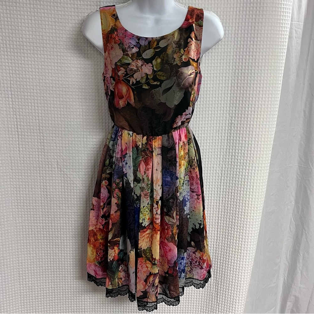 Betsy Johnson ladies black floral fit-n-flare dress size 2